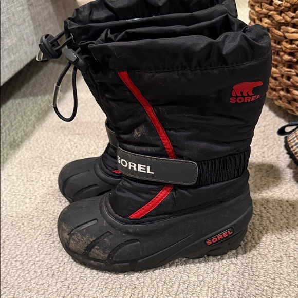 Sorel Black and Red Winter Boots - Picture 5 of 5